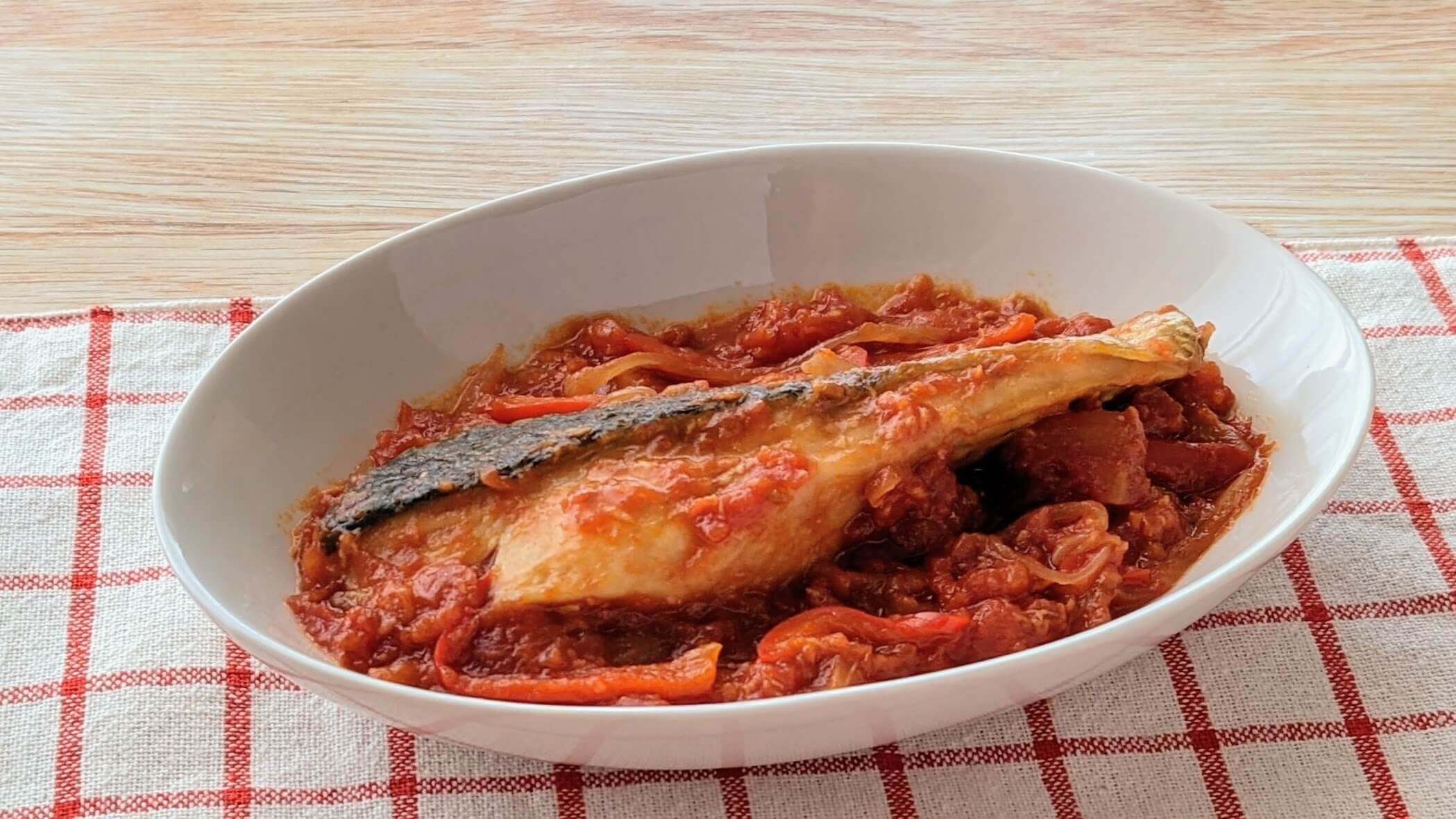 【レシピ】鮭のソテー～赤ピーマントマトソース～