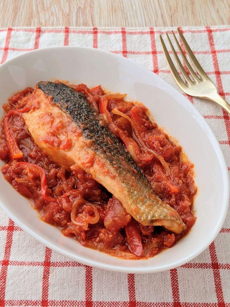 【レシピ】鮭のソテー～赤ピーマントマトソース～