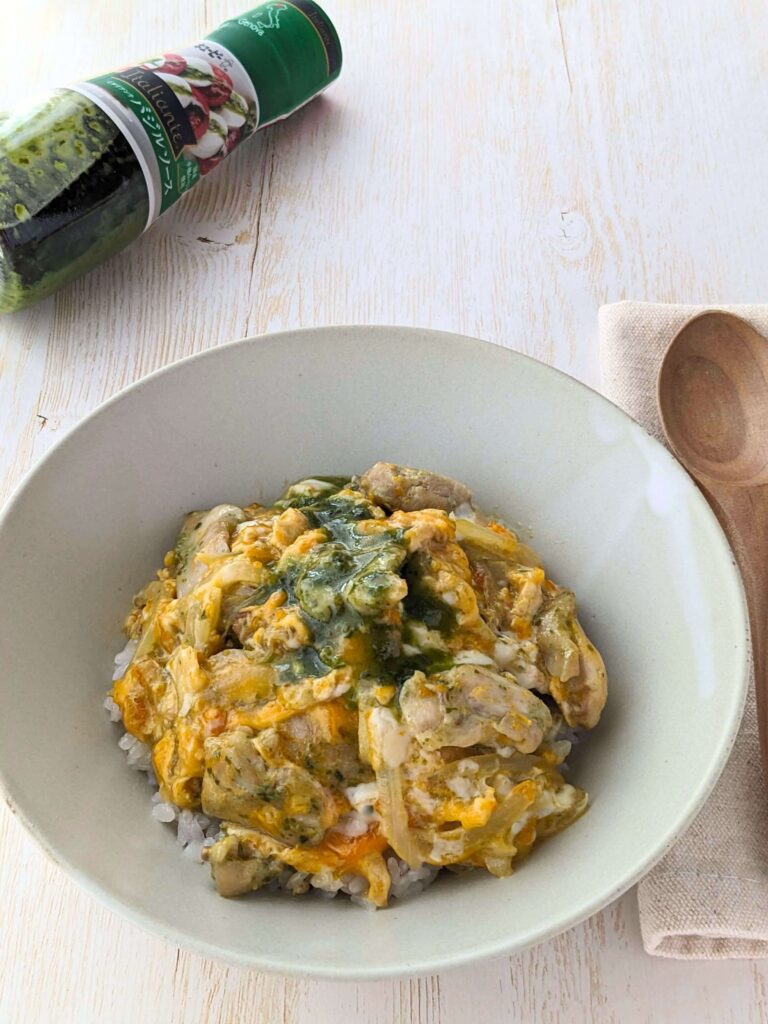 【レシピ】[出汁なし]バジル香る！イタリアン親子丼